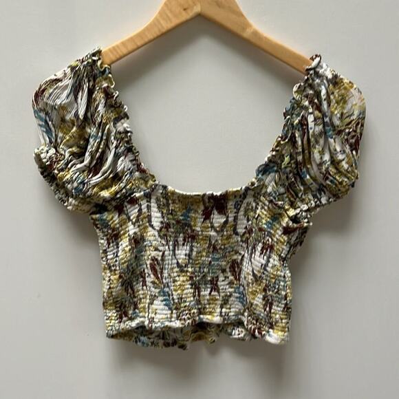 Free People Ruffle Smocked Puffy Sleeve Crop Top Size S - Picture 2 of 6